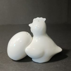CHICKEN&EGG SALT & PEPPER SHAKERS⭐